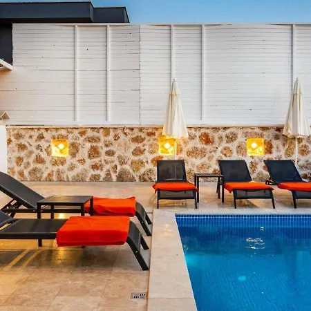 Yesilkoey 3 Bedroom Secluded With Private Pool Hot Tub Vila