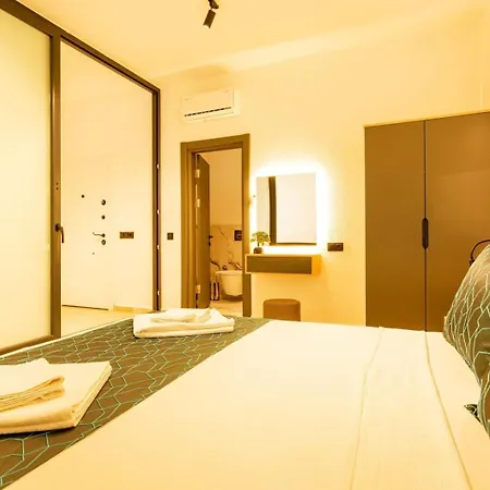 Yesilkoey 3 Bedroom Secluded With Private Pool Hot Tub 빌라