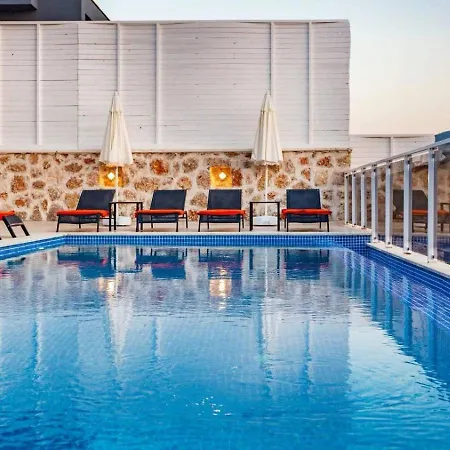 Yesilkoey 3 Bedroom Secluded With Private Pool Hot Tub Kalkan