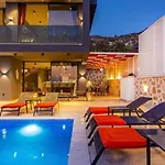 Yesilkoey 3 Bedroom Secluded With Private Pool Hot Tub * Kalkan