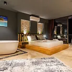 Yesilkoey 3 Bedroom Secluded With Private Pool Hot Tub Villa *