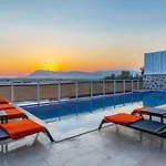 Yesilkoey 3 Bedroom Secluded With Private Pool Hot Tub Kalkan