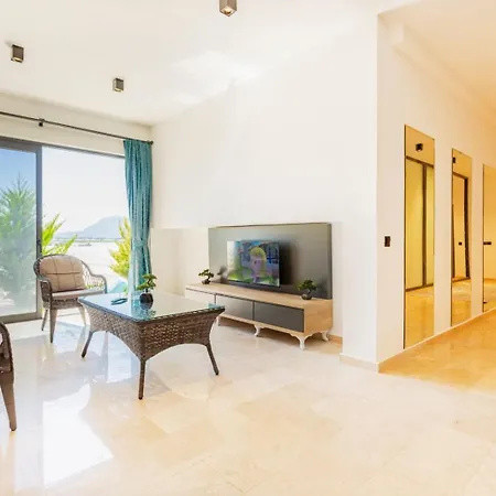 Yesilkoey 3 Bedroom Secluded With Private Pool Hot Tub Villa *