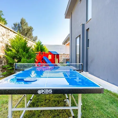 Yesilkoey 3 Bedroom Secluded With Private Pool Hot Tub كالكان
