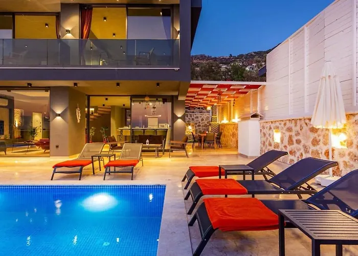 Yesilkoey 3 Bedroom Secluded With Private Pool Hot Tub * كالكان