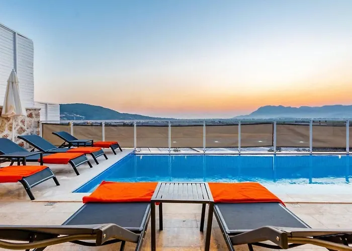 فيلة Yesilkoey 3 Bedroom Secluded With Private Pool Hot Tub