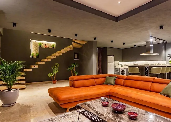 Yesilkoey 3 Bedroom Secluded With Private Pool Hot Tub فيلة