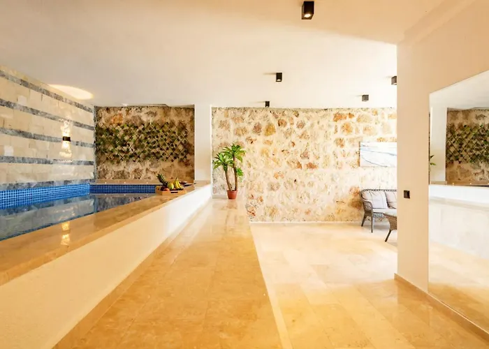 Yesilkoey 3 Bedroom Secluded With Private Pool Hot Tub كالكان